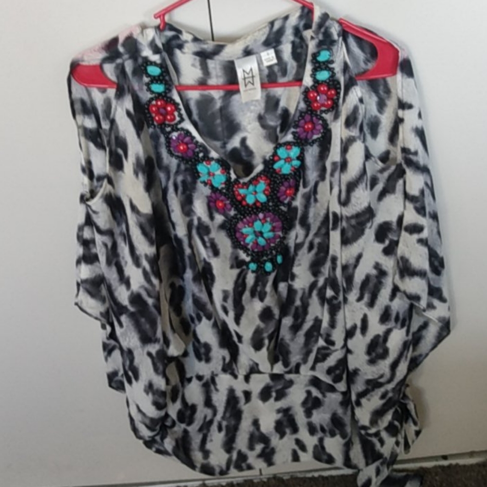 Beautiful details on this blouse